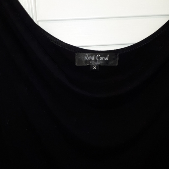 Red Coral scoop neck long tank. S/M - Picture 2 of 2